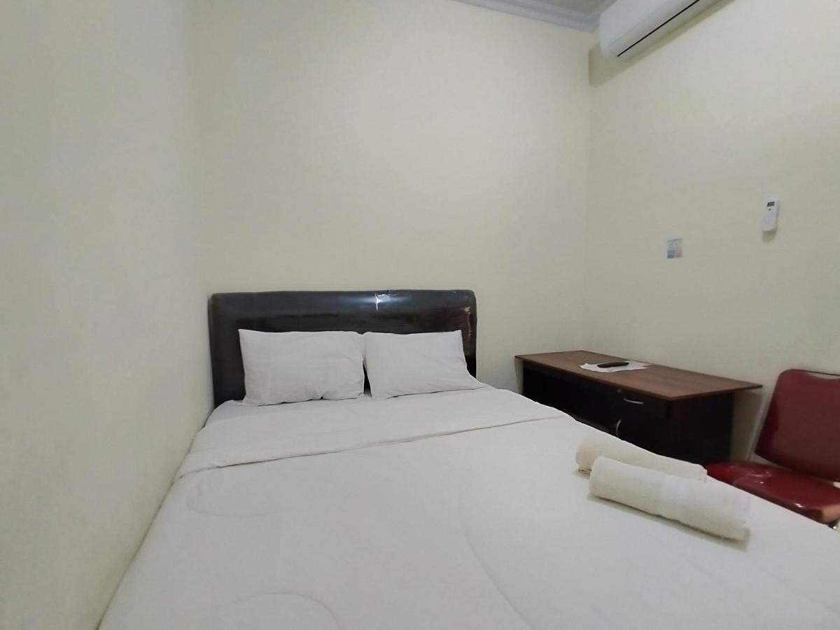Homestay Danesti Syariah Near Bandara Sultan Hasanuddin Makassar Eksteriør bilde