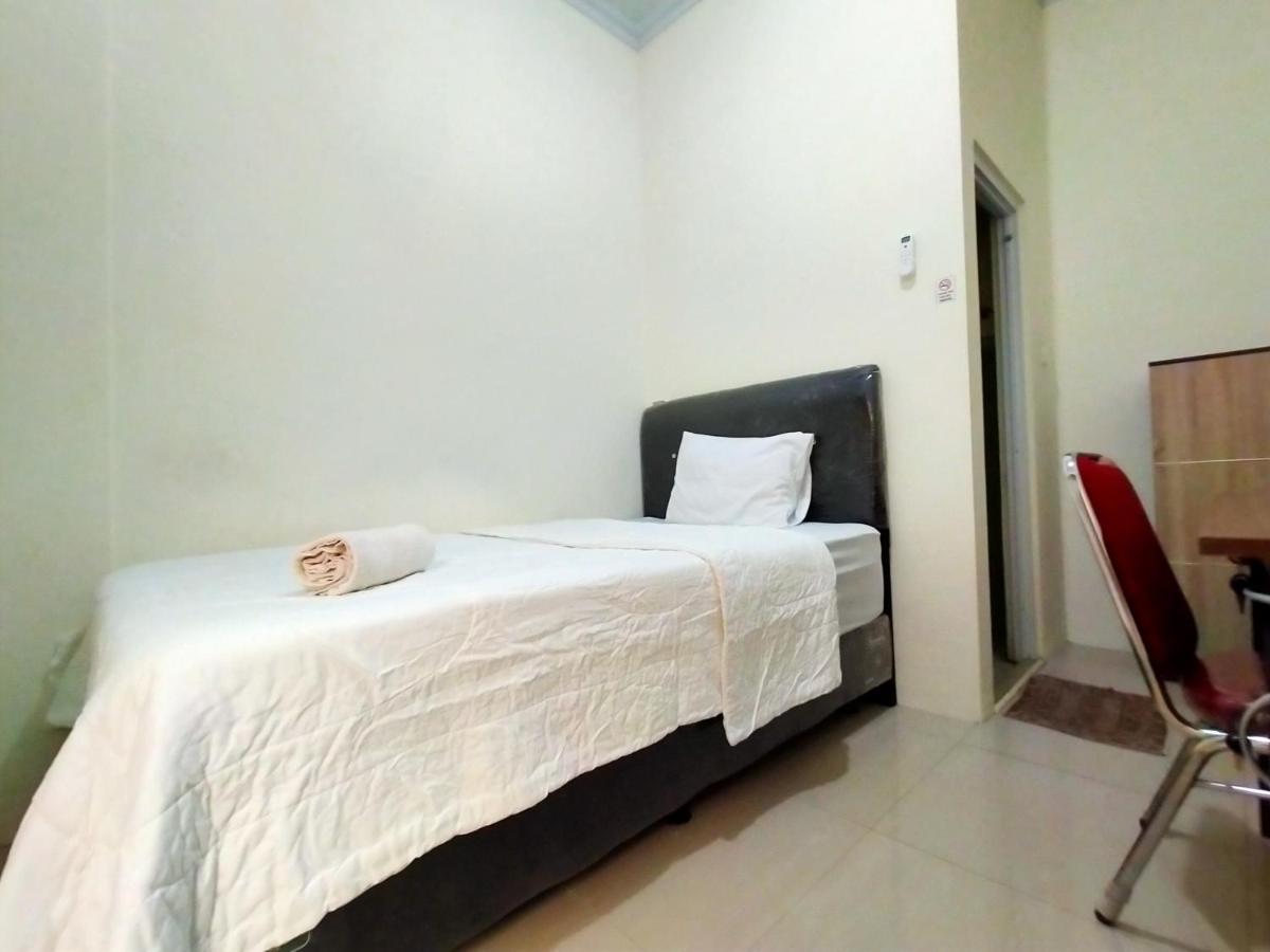 Homestay Danesti Syariah Near Bandara Sultan Hasanuddin Makassar Eksteriør bilde