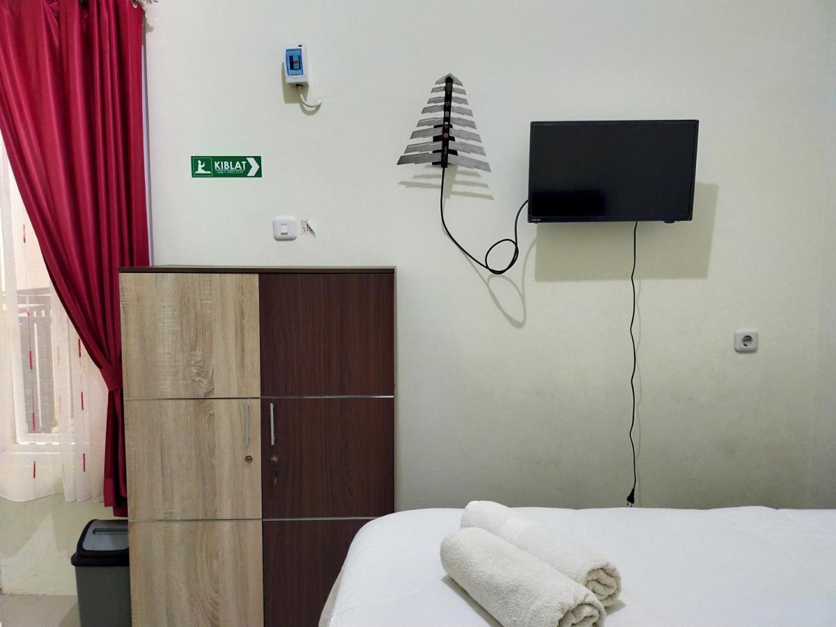 Homestay Danesti Syariah Near Bandara Sultan Hasanuddin Makassar Eksteriør bilde