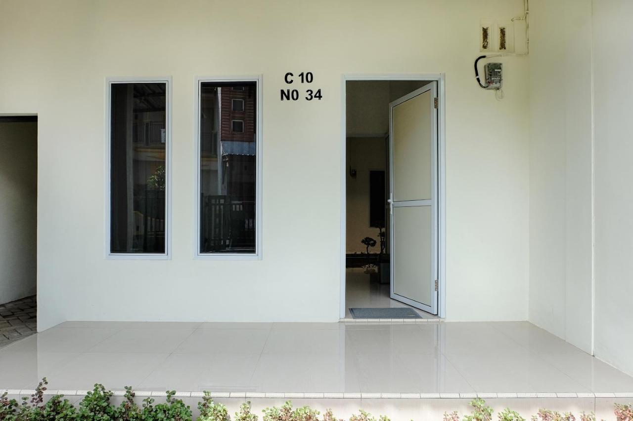 Homestay Danesti Syariah Near Bandara Sultan Hasanuddin Makassar Eksteriør bilde