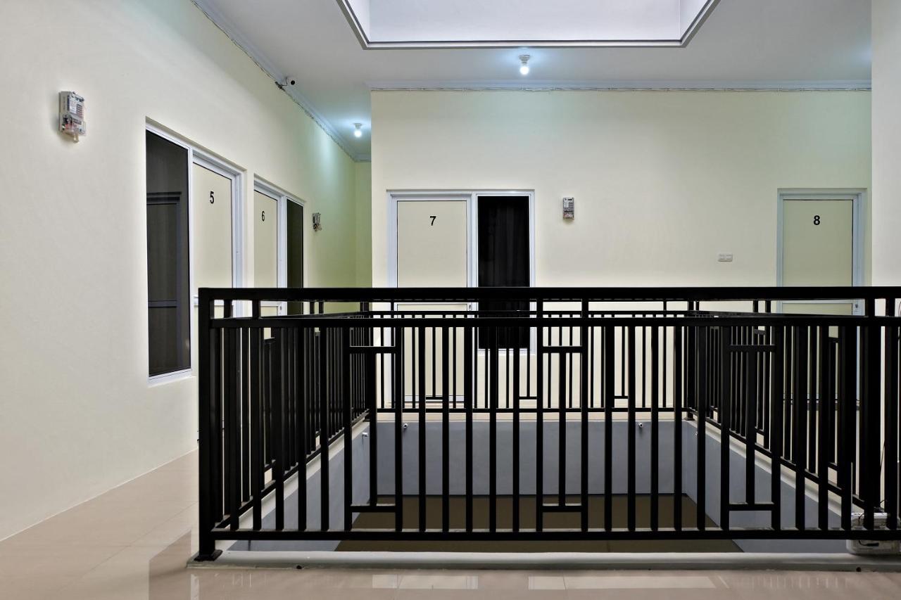 Homestay Danesti Syariah Near Bandara Sultan Hasanuddin Makassar Eksteriør bilde