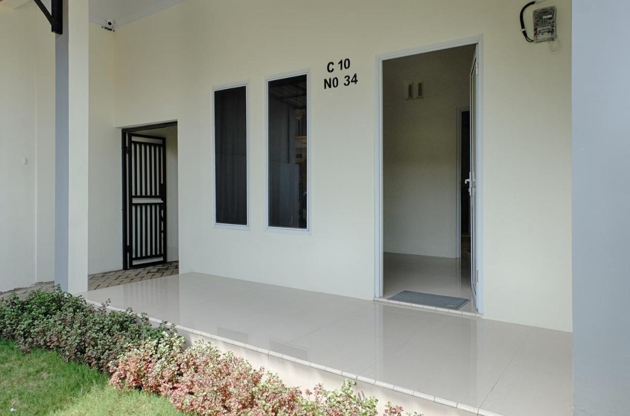 Homestay Danesti Syariah Near Bandara Sultan Hasanuddin Makassar Eksteriør bilde